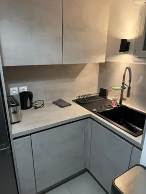Cuisine ou kitchenette dans l'établissement Villeurbanne la soie - Rhône express