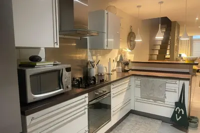 Cuisine ou kitchenette dans l'établissement 2 chambres 4 pers Métro & PartDieu à 5 min