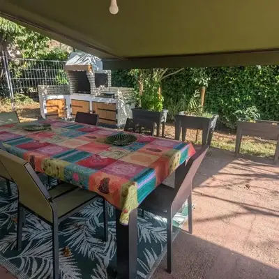 Rez-de-jardin dans belle propriété