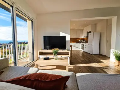 Cuisine ou kitchenette dans l'établissement Maison - Saint-Martin La Plaine - Loire