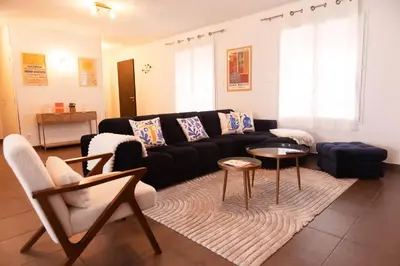 Coin salon dans l'établissement Gite Matisse