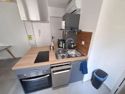 Cuisine ou kitchenette dans l'établissement Studio 29 m2 Le Péage de Roussillon