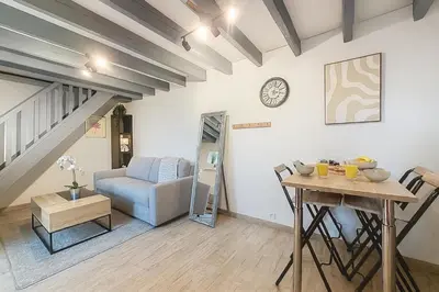 Coin salon dans l'établissement Maison de la Roche