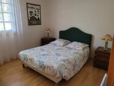Un ou plusieurs lits dans un hébergement de l'établissement Appartement spacieux résidentiel proche de Vienne Lyon sud