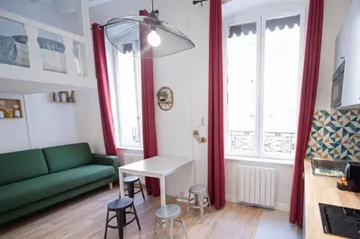 Coin salon dans l'établissement Le Petit Dedieu