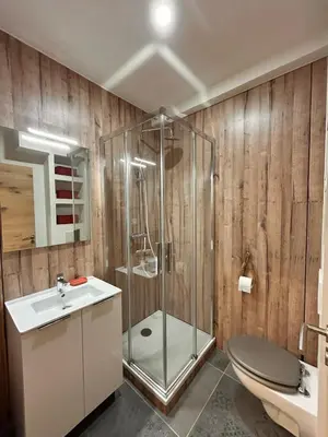 Salle de bains dans l'établissement BullyCosy