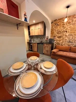 Cuisine ou kitchenette dans l'établissement BullyCosy