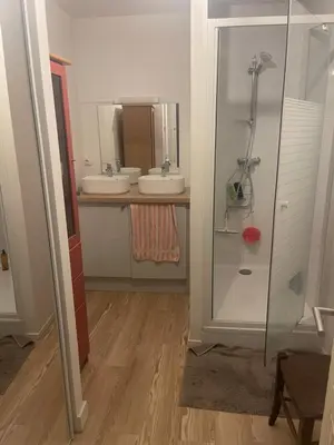 Salle de bains dans l'établissement Chambre privé dans colocation
