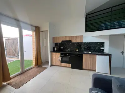 Cuisine ou kitchenette dans l'établissement La Vie est Belle