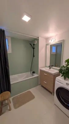 Salle de bains dans l'établissement Le Modern French