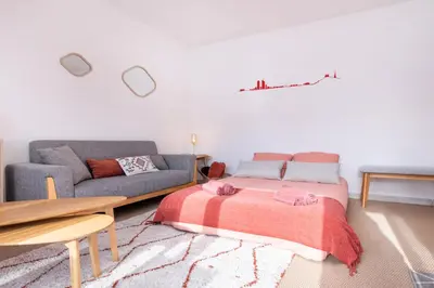 Coin salon dans l'établissement Le Confort, BNBconciergerie