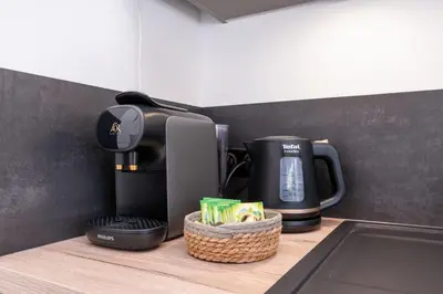 Plateau bouilloire dans l'établissement Le Confort, BNBconciergerie