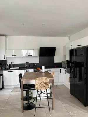 Cuisine ou kitchenette dans l'établissement Lyon! Favorite quiet and nature