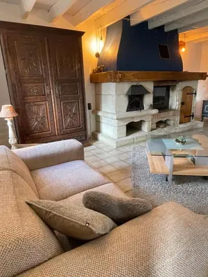 Coin salon dans l'établissement BeeOnTheTree - Logis 100m2 jusqu'à 8 personnes
