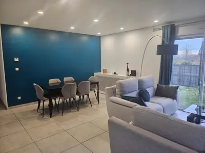 Coin salon dans l'établissement Maison confortable près de Lyon
