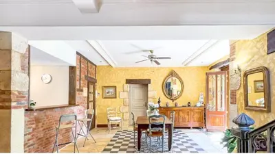 Plan de l'établissement Belle chambre avec grand espace de vie - REVENTIN VAUGRIS