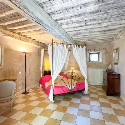 Belle chambre avec grand espace de vie - REVENTIN VAUGRIS