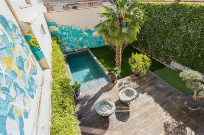 Piscine de l'établissement Maison d'exception au coeur de Lyon avec piscine ou située à proximité