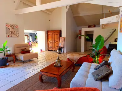 Coin salon dans l'établissement Maison d'hôtes Ma Parenthèse