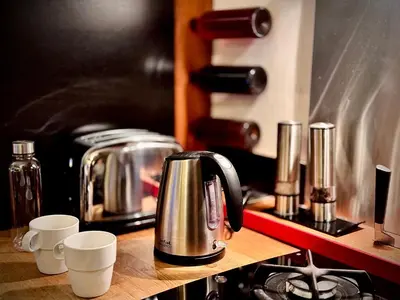 Plateau bouilloire dans l'établissement Appartement calme à Valmy, accès vieux Lyon 5mn