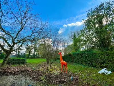 Jardin de l'établissement Maison La Clairière - Jardin et parking - 10 pers - 4 chambres - 15 min de Lyon