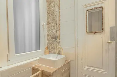 Salle de bains dans l'établissement Cosy et Calme à Cordeliers