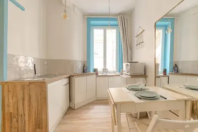 Cuisine ou kitchenette dans l'établissement Cosy et Calme à Cordeliers
