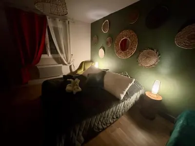 Un ou plusieurs lits dans un hébergement de l'établissement les suites privilèges