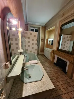 Salle de bains dans l'établissement Grand 100 m2 à 5 min de Bellecour