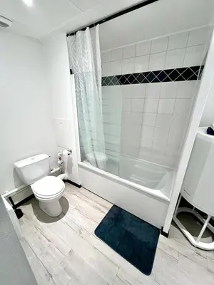 Salle de bains dans l'établissement Calm and Cozy Apartment