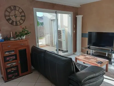 Télévision ou salle de divertissement dans l'établissement Belle Maison-St Exupéry- Groupama stadium-Viarhona-T3