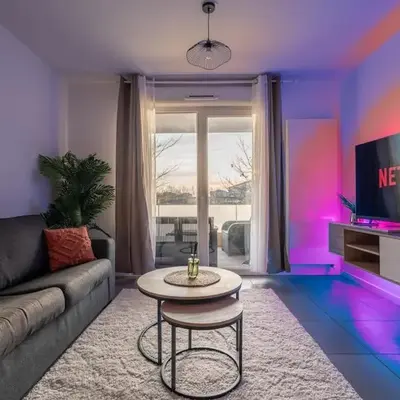 Le Magnifique - Grand balcon - Netflix - Grand Marché