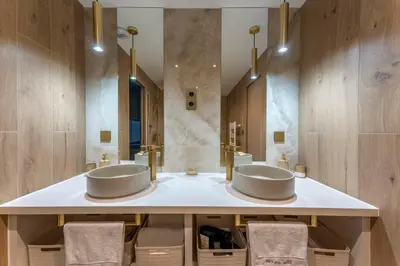 Salle de bains dans l'établissement Spa & Relaxation 15 min de Lyon - Noomi Suite