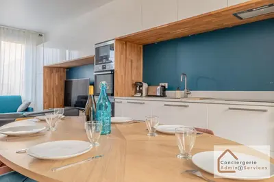 Cuisine ou kitchenette dans l'établissement Duo Nature - Jardin, Barbecue, Jeux & Pétanque