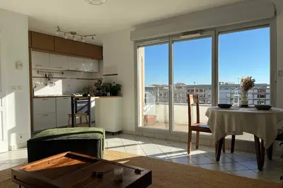 Cuisine ou kitchenette dans l'établissement Premium apartment with views of Lyon