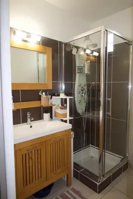Salle de bains dans l'établissement Chambre privée dans bel appartement lumineux