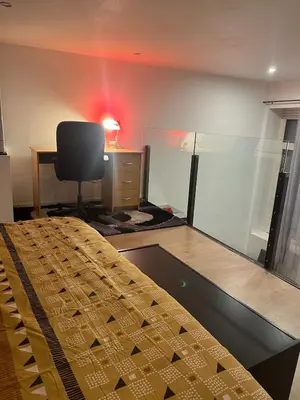 Télévision ou salle de divertissement dans l'établissement Cosy T2 bien placé proche de PartDieu dans Lyon 6