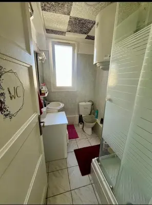 Salle de bains dans l'établissement Studio coquet proche de Lyon