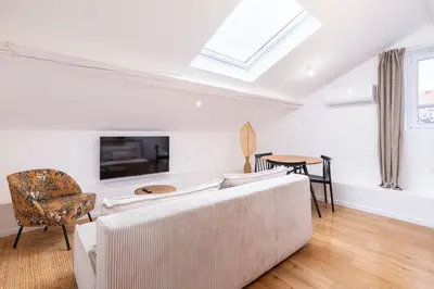 Télévision ou salle de divertissement dans l'établissement L'appart Breztel & SPA Medipole