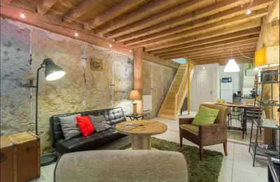 Cuisine ou kitchenette dans l'établissement Superbe duplex, 70m2 Place Bellecour