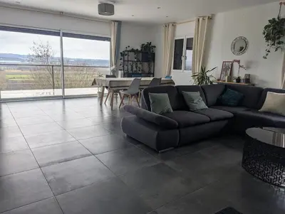 Coin salon dans l'établissement Villa au calme avec vue imprenable