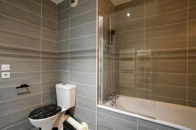 Salle de bains dans l'établissement T2 lumineux avec balcon - 4 pers, métro et PartDieu
