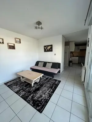 Un ou plusieurs lits dans un hébergement de l'établissement Appartement neuf et parfaitement agencé sur Lyon
