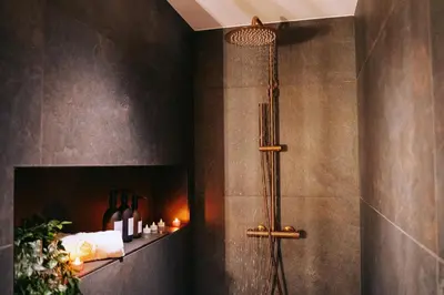 Salle de bains dans l'établissement Mana Suite - Appartement de luxe avec Jacuzzi XXL
