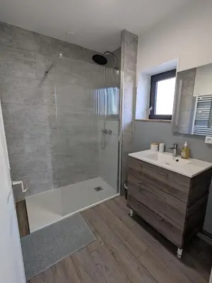 Salle de bains dans l'établissement Gîte du Vieux Cuvage