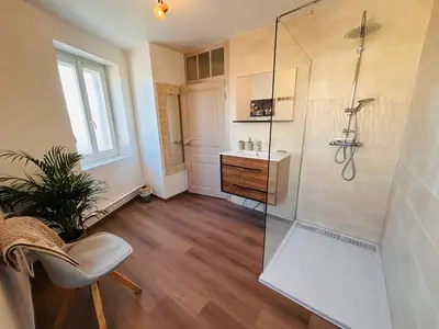 Salle de bains dans l'établissement Gîte de l'auberge