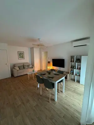 Cuisine ou kitchenette dans l'établissement T2 Calme & Cosy - 10min Stade & Arena avec garage