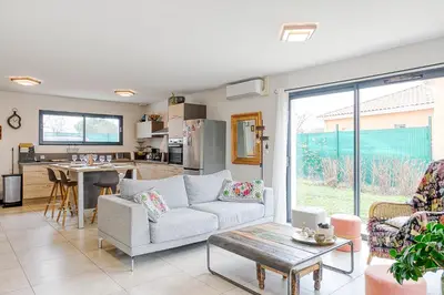Cuisine ou kitchenette dans l'établissement charmante maison à la campagne