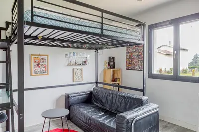 Coin salon dans l'établissement charmante maison à la campagne
