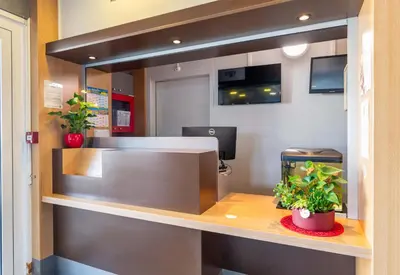 Cuisine ou kitchenette dans l'établissement B&B HOTEL Lyon Saint-Bonnet Mi-Plaine